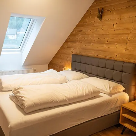 Dorfplatzl * هوهنتاورن